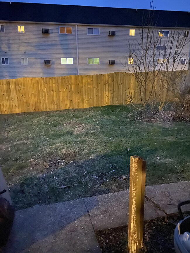 Foto del edificio - 5379 Big Tyler Rd