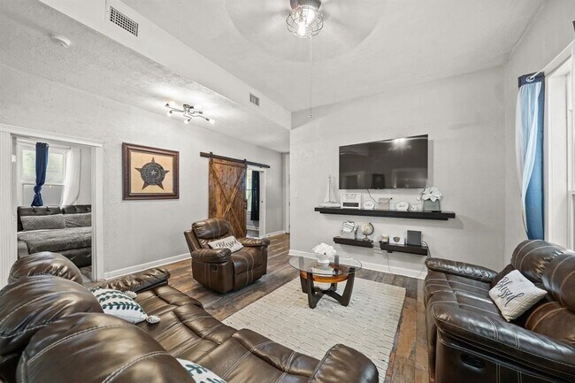 Foto del edificio - 3223 Avenue M