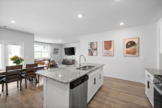 Foto del edificio - 1136 Woodbridge Blvd