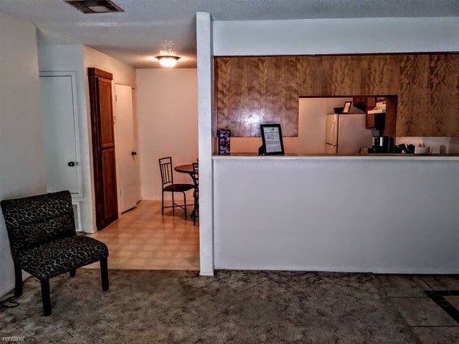 Building Photo - 220 Ridgecrest Dr