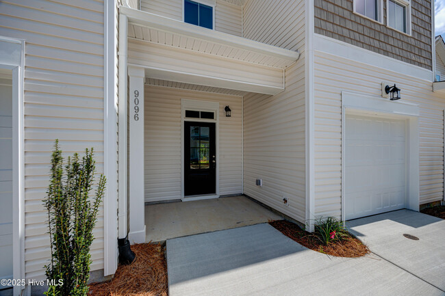 Building Photo - 9096 Laurel Bay Ln