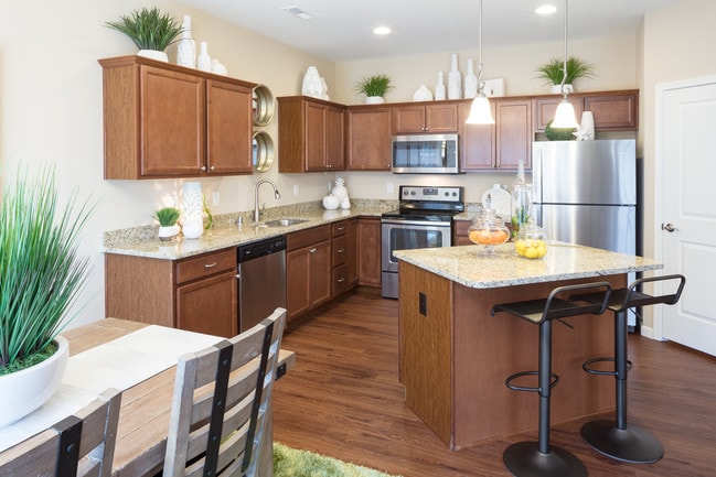 Sydney Kitchen - The Villages of Burlington