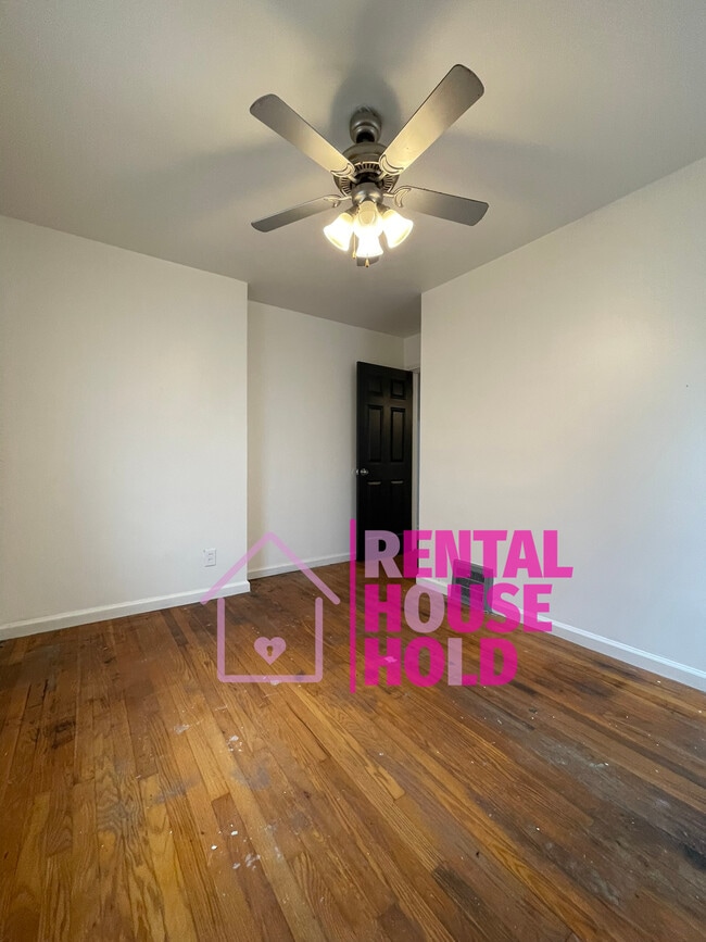 Foto del edificio - 20060 Hickory St