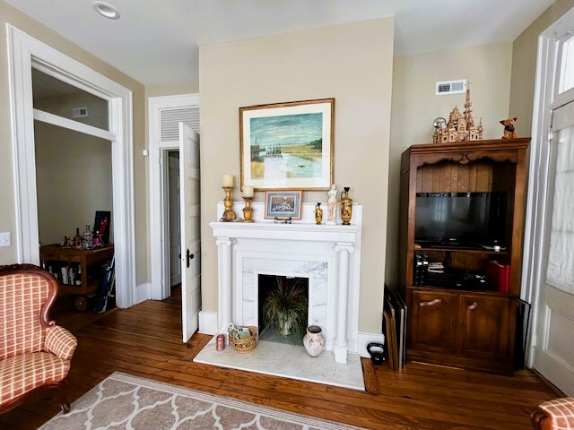 Living Room with entertainement center - 82 Rutledge Ave