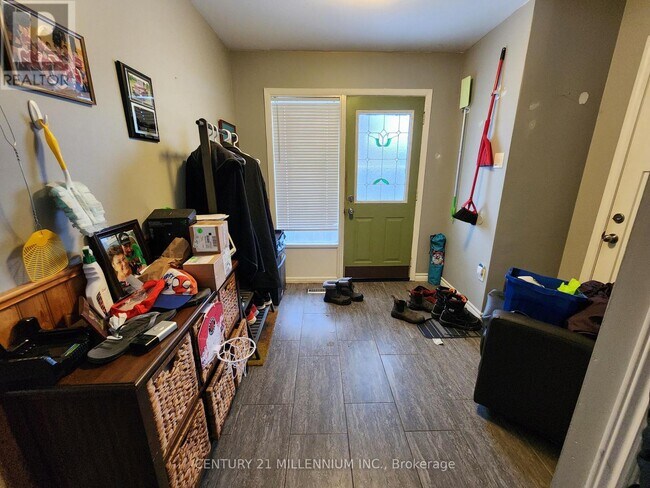Photo du bâtiment - 79 A Dawson Rd