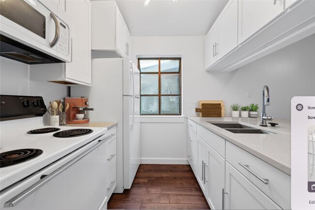 Foto del edificio - Updated one bedroom condo in heart of Austin!