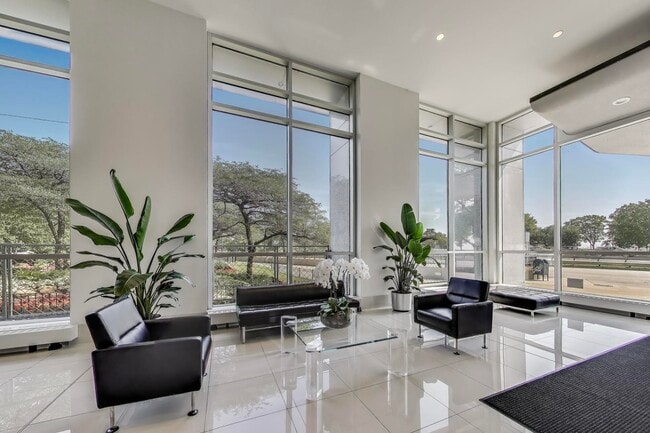 Building Photo - 1550 N Lake Shore Dr