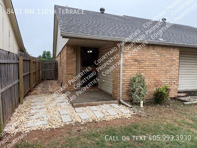 Foto del edificio - 8401 NW 110th Terrace