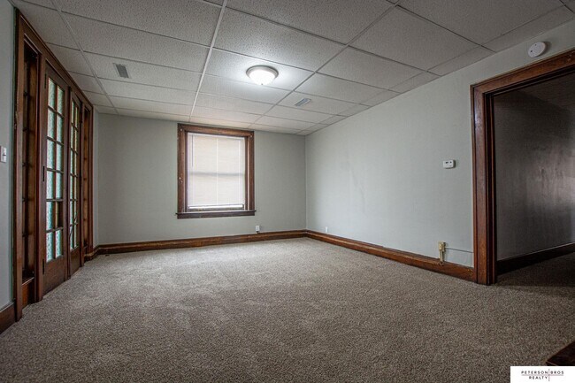 Building Photo - 602 1st Ave