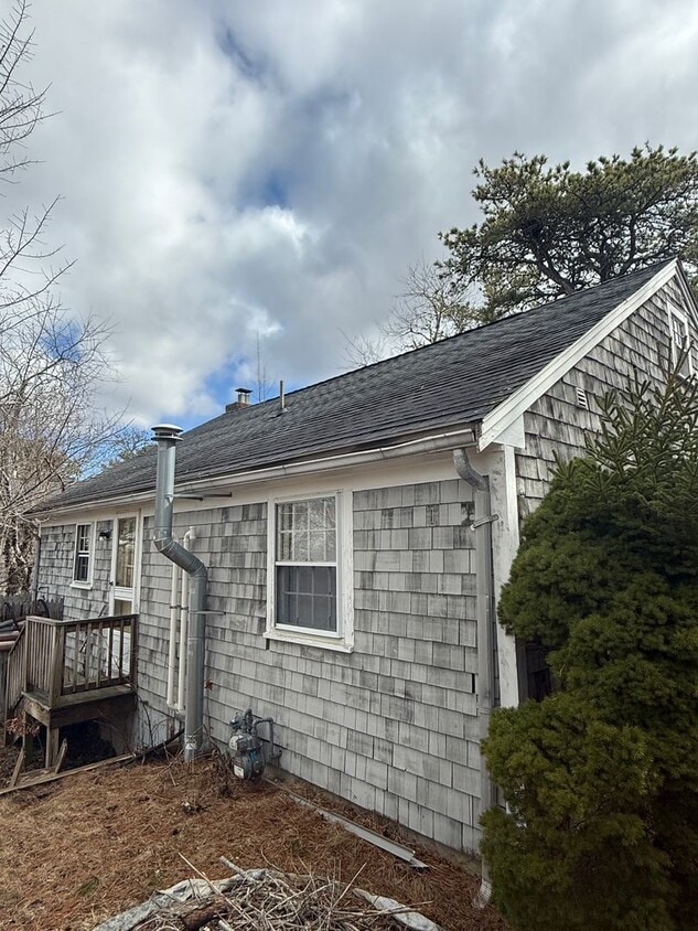 Building Photo - 5 Bambi Ln