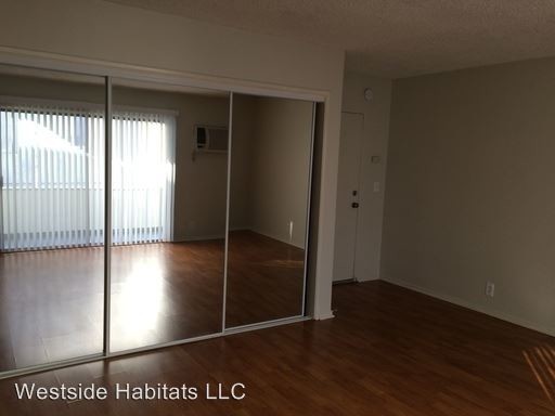 Building Photo - 15286 Sutton St