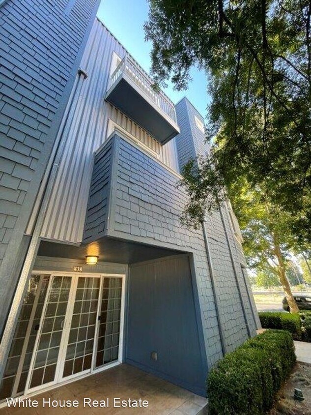 Foto principal - 2 br, 2 bath House - 438 Harriet Ln