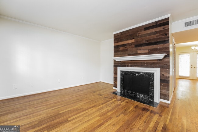Building Photo - 35 La Rue Pl NW