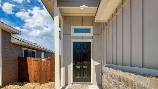 Foto del edificio - 641 Fallow Dr