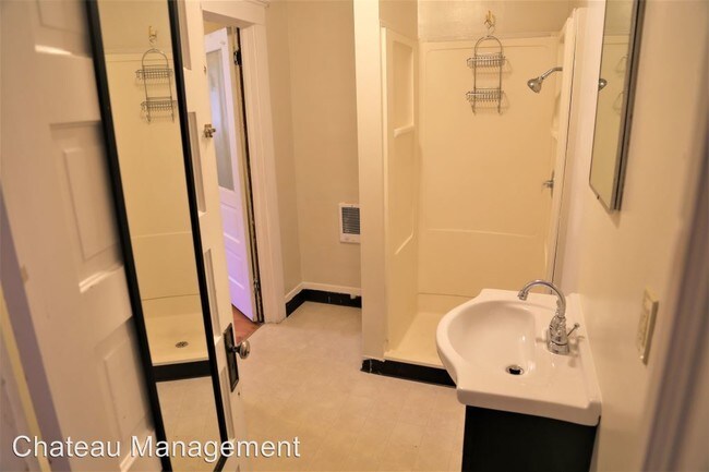 Foto del edificio - 4 br, 2 bath House - 110 NW 23rd St.