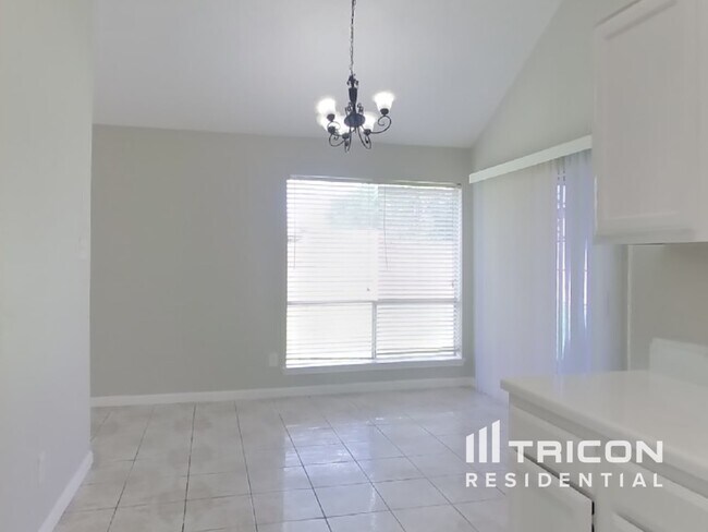 Foto del edificio - 8711 Croteau Dr
