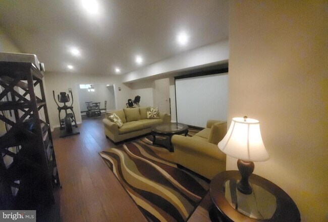 Foto del edificio - 2101 Hays St