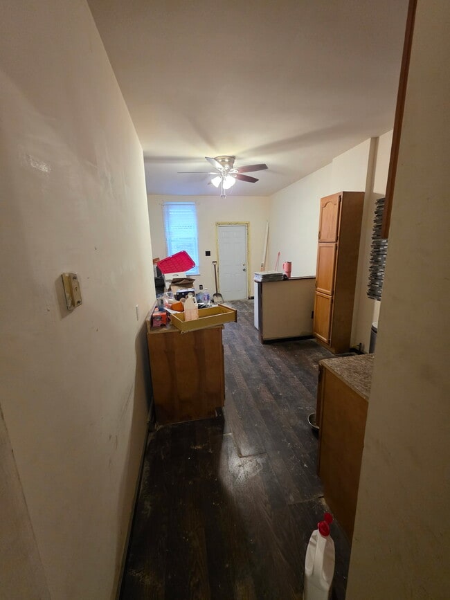 Eat in Kitchen - 33 Fleetwood St