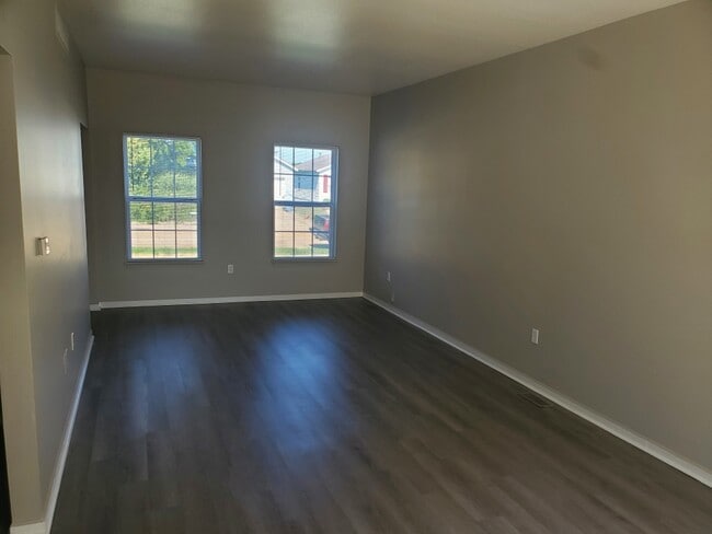 Building Photo - 2912 W Calvert St