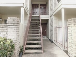 Building Photo - 2120 El Paseo St