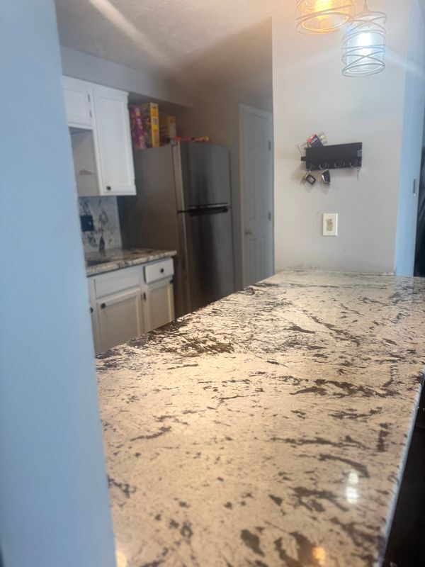 Foto del edificio - 7604 Roscommon Ct