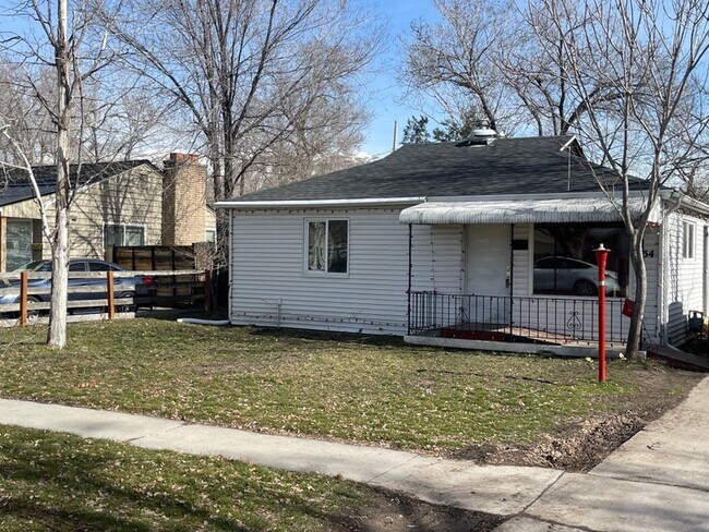 Building Photo - 754 Colorado St