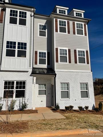 Foto principal - 5041 Belmont Xing Dr