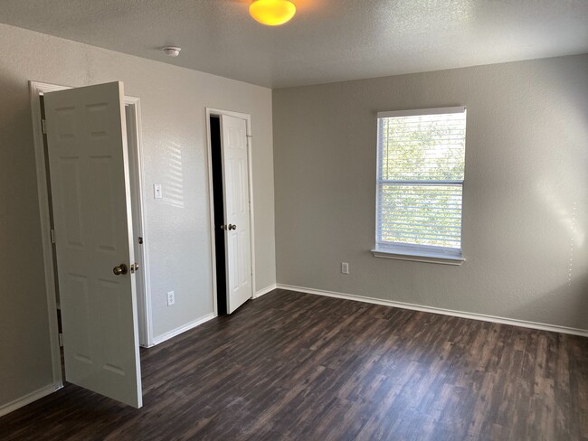 Foto del edificio - 60 Adkins Ridge