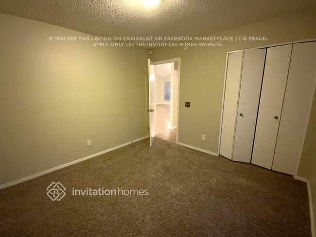 Building Photo - 7731 W Shaw Butte Dr