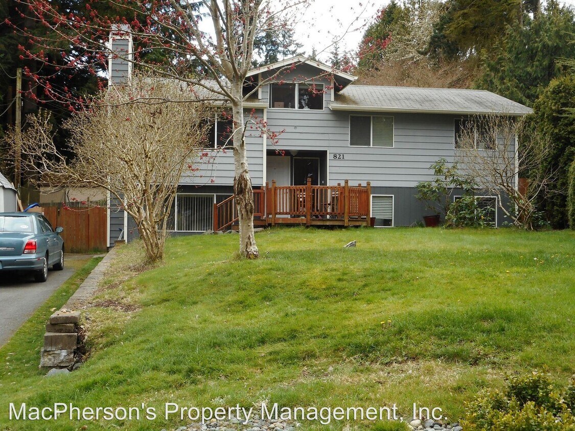 Primary Photo - 821 NE Serpentine Pl