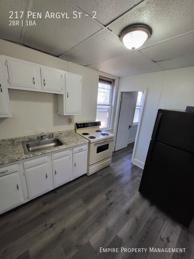 Building Photo - 2 Bedroom/ 1 Bathroom in Pen Argyl!!!