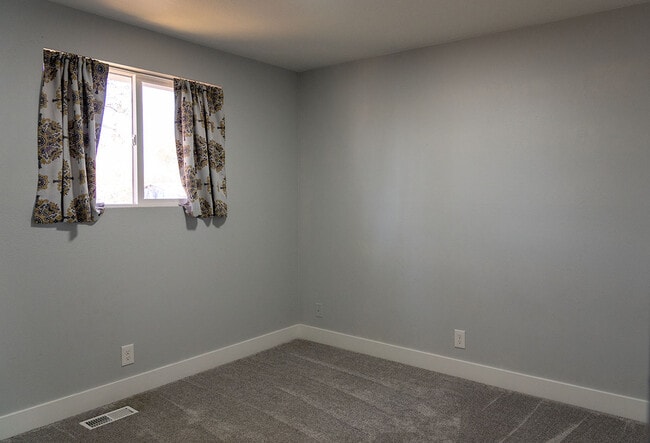 Building Photo - 2000 N Fry St