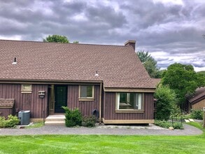 Building Photo - 61 Heritage Vlg