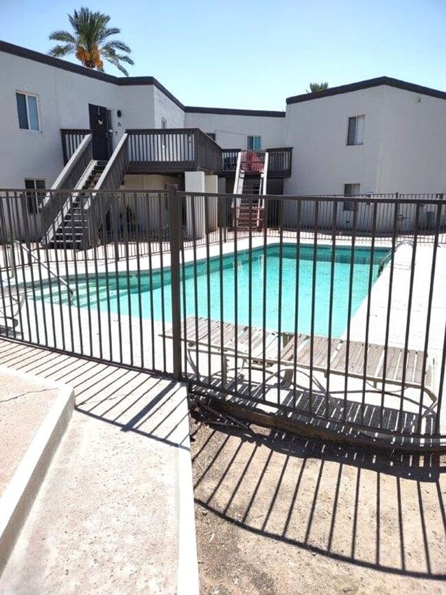 LOS BLANCOS-ALL UTILITES INCLUDED!! - LOS BLANCOS-ALL UTILITES INCLUDED!! House