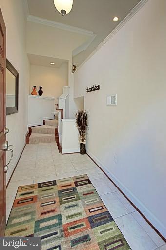 Primary Photo - 2662 S Kenmore Ct