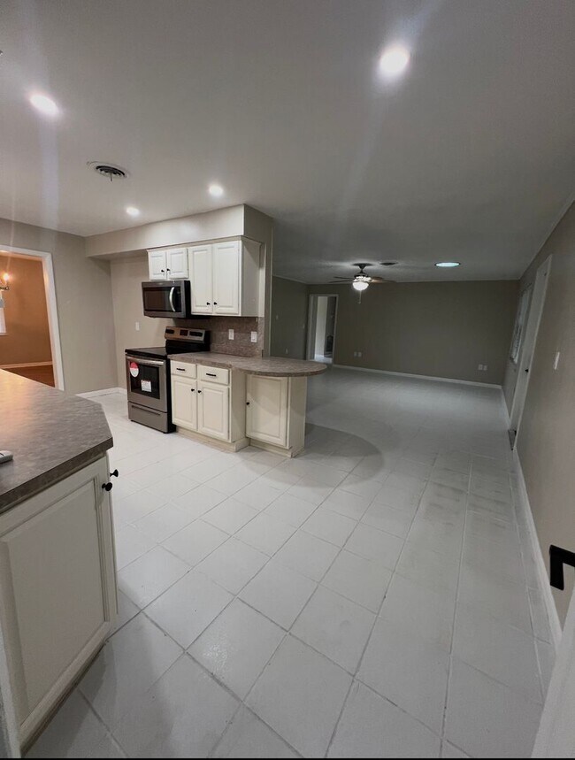 Foto del edificio - Charming 3 bedroom home in South Lakeland!