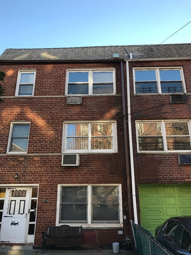 Building Photo - 97-14 67th Ave