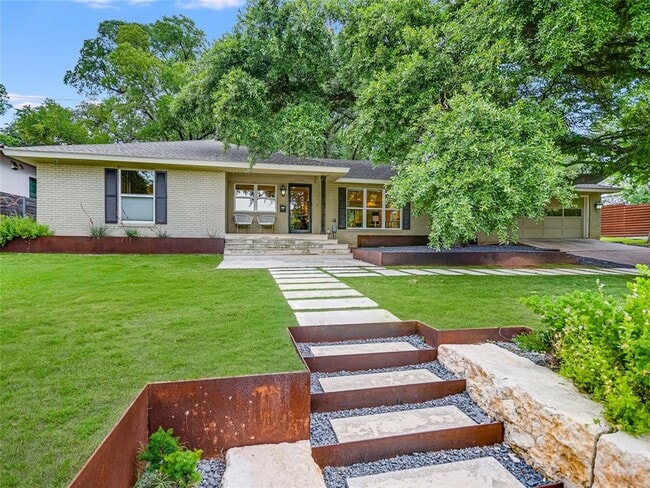 Foto del edificio - 2700 Mountain Laurel Dr