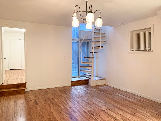 Building Photo - 14 W 88th St