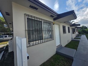 Building Photo - 3110 NW 19th Ave