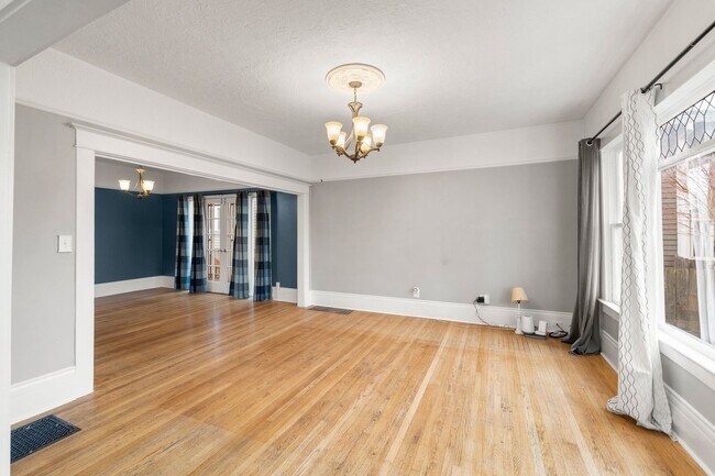 Building Photo - Charming 3 bedroom 2 bath in North Portland
