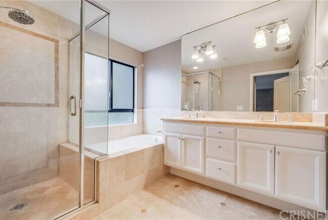 Foto del edificio - 14322 Dickens St