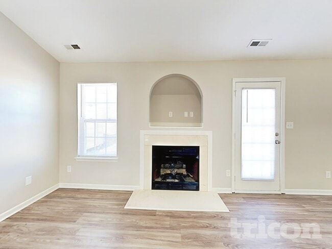 Foto del edificio - 6008 Bradford Ct