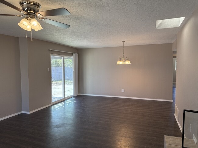 Building Photo - 4221 Penelope Pl NE