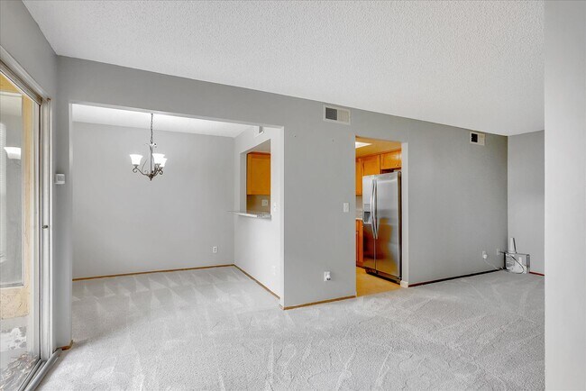 Building Photo - 51 Las Moradas Cir