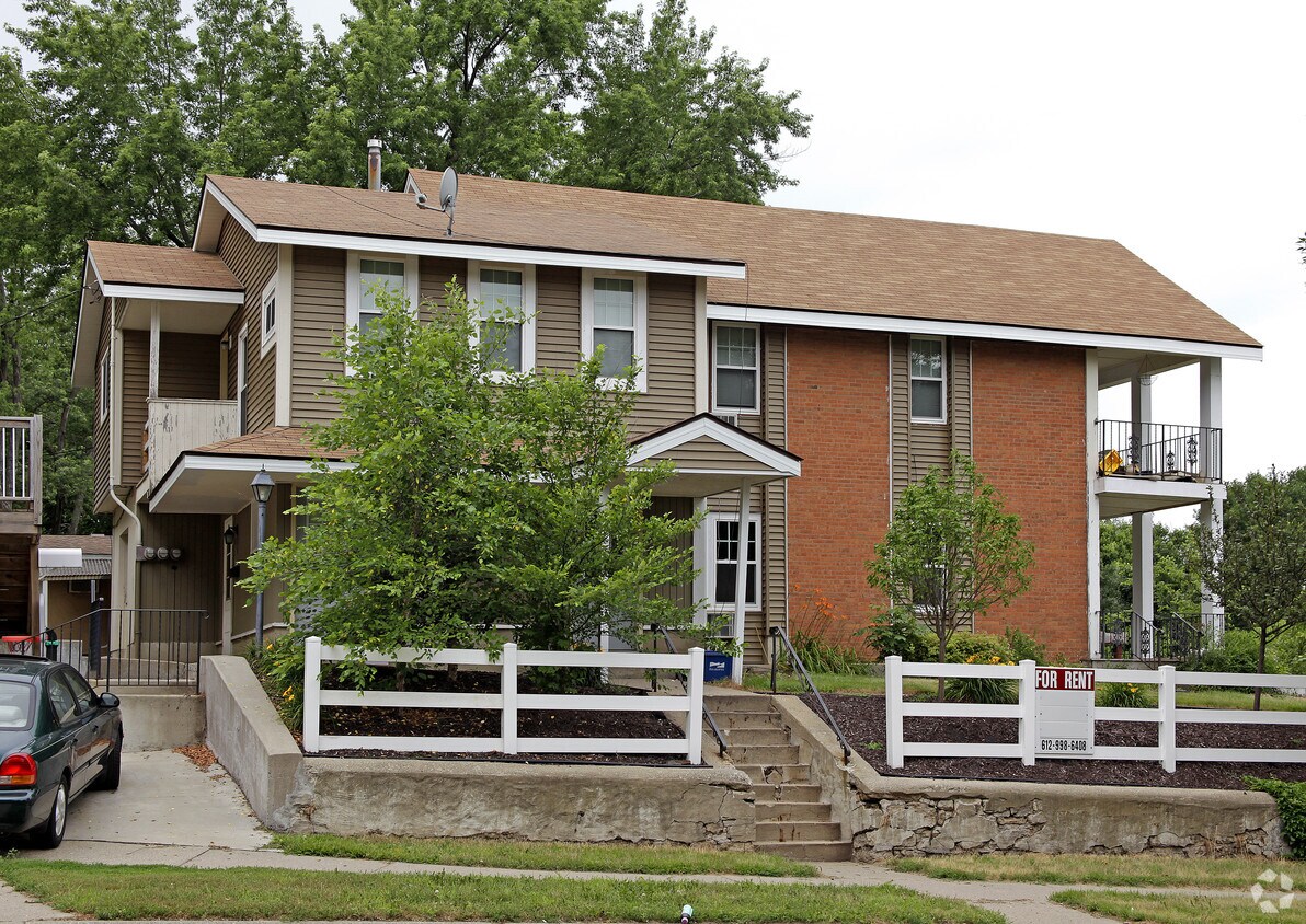 Primary Photo - 306 S Lewis St S
