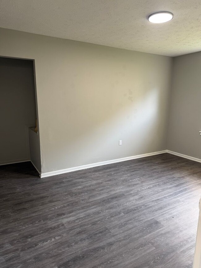 Building Photo - 3 bedroom SE Canton Home