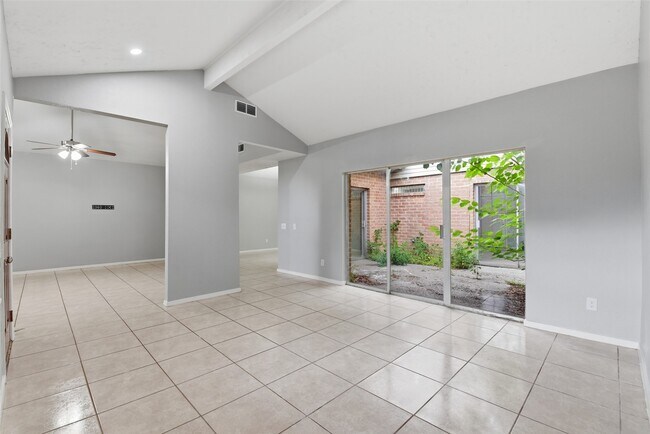 Foto del edificio - 4702 N Cashel Cir