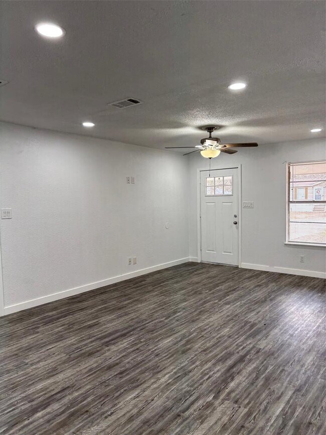 Foto del edificio - 2012 Water St