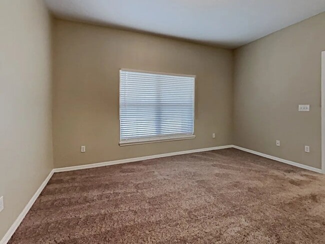 Building Photo - 10530 Derringer Dr